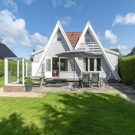 Cozy Holiday Home With Garden Sint Maartensvlotbrug Esterno foto