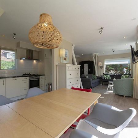 Cozy Holiday Home With Garden Sint Maartensvlotbrug Esterno foto