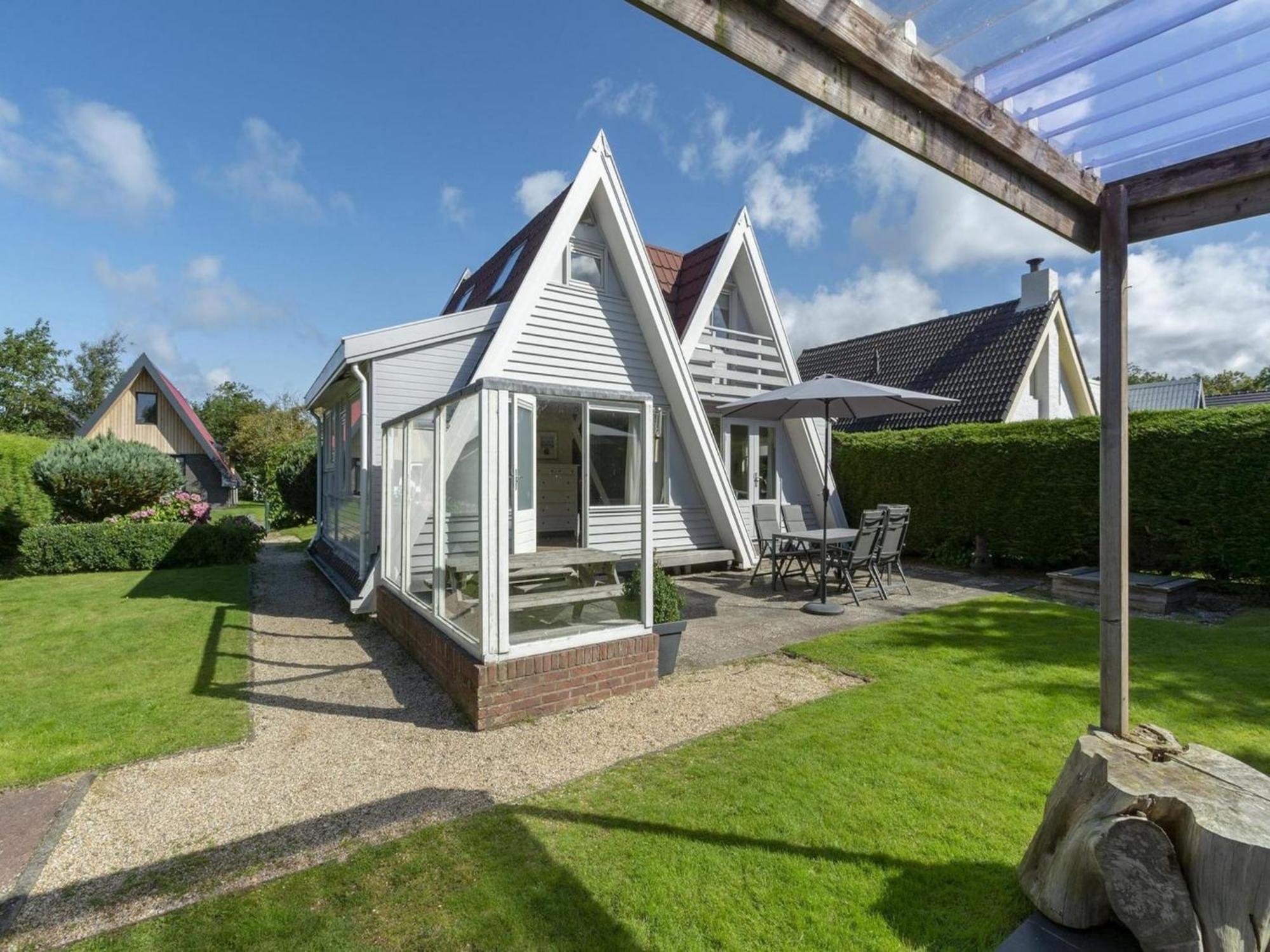 Cozy Holiday Home With Garden Sint Maartensvlotbrug Esterno foto