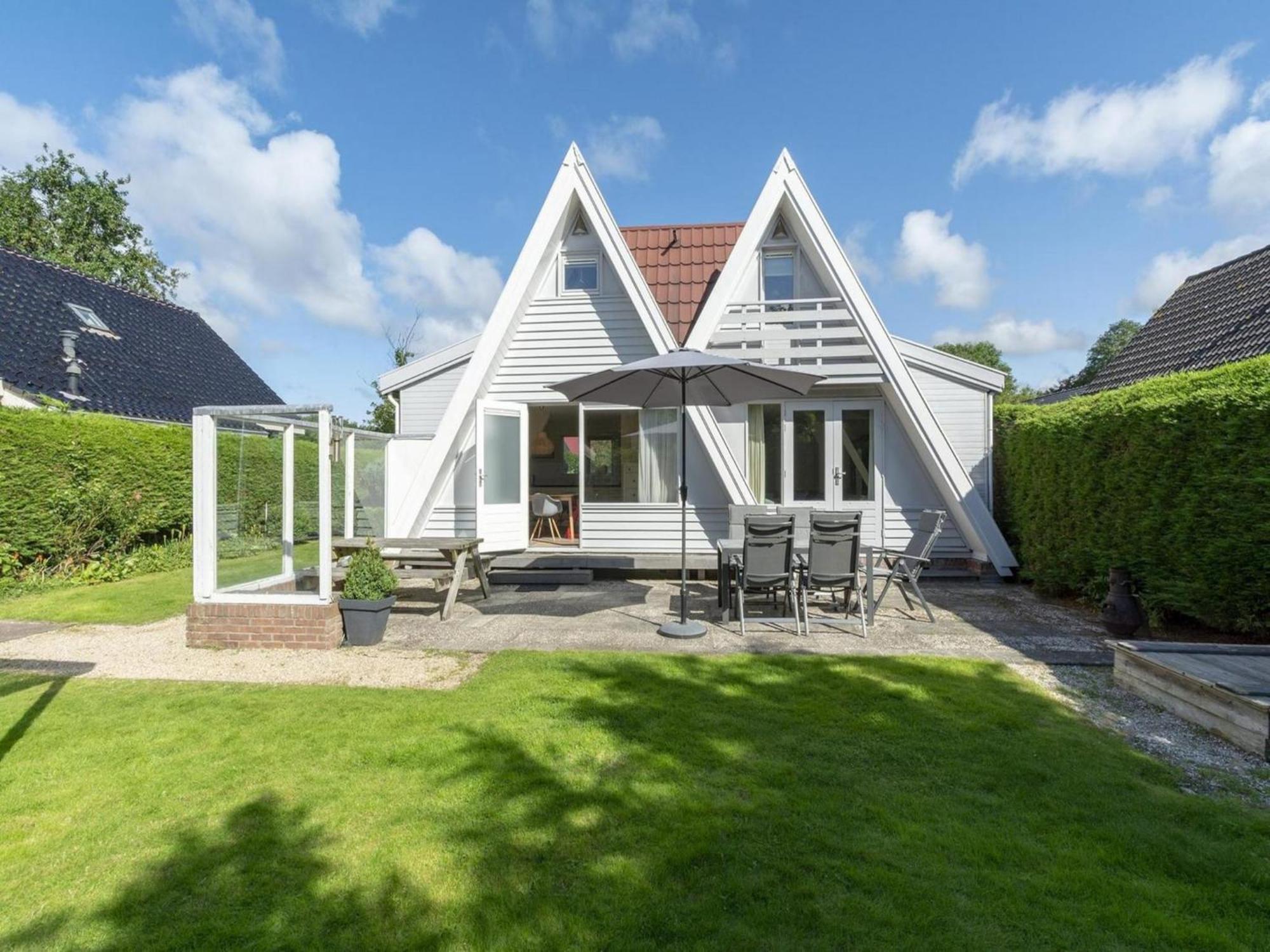 Cozy Holiday Home With Garden Sint Maartensvlotbrug Esterno foto
